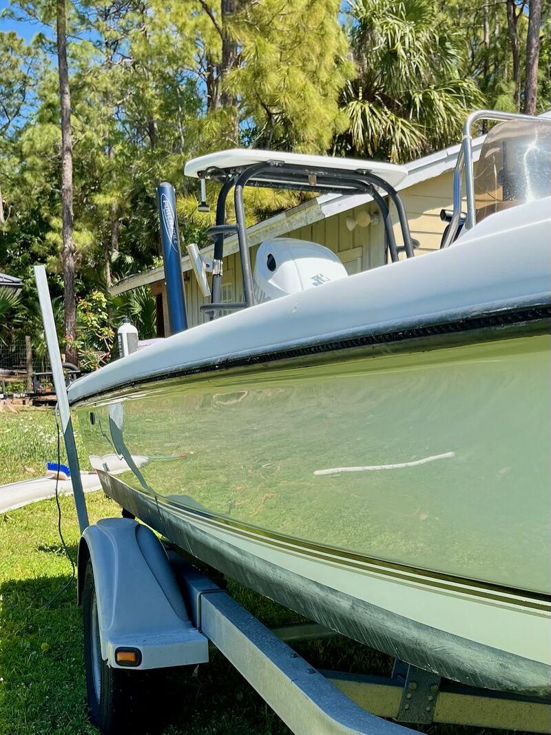 The same bay boat, gunwales, rails and hardware